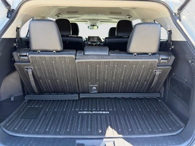 2022 Toyota Highlander XLE AWD (Natl)