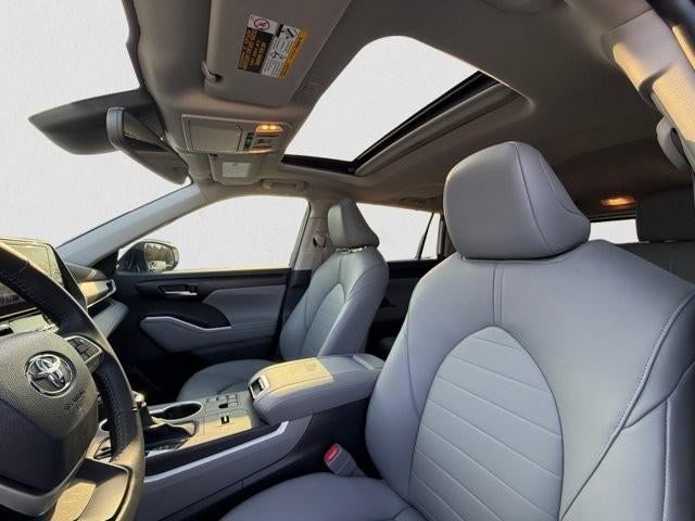 2025 Toyota Highlander XLE FWD (Natl)