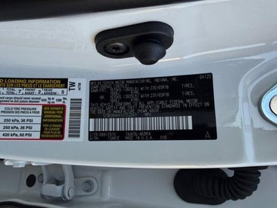 2025 Toyota Highlander XLE FWD (Natl)