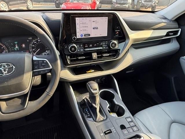 2025 Toyota Highlander XLE FWD (Natl)