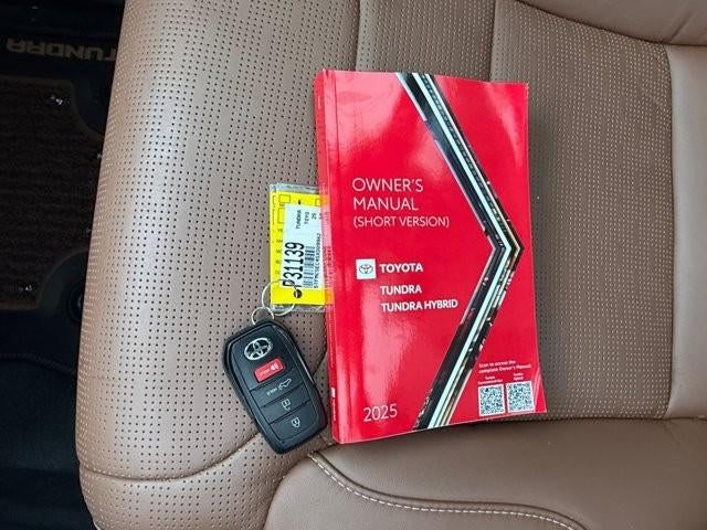 2025 Toyota Tundra 4WD 4WD 1794 Edition Hybrid CrewMax 6.5' Bed (Natl)