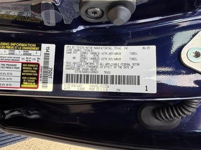 2025 Toyota Tundra 4WD 4WD Platinum Hybrid CrewMax 5.5' Bed (Natl)