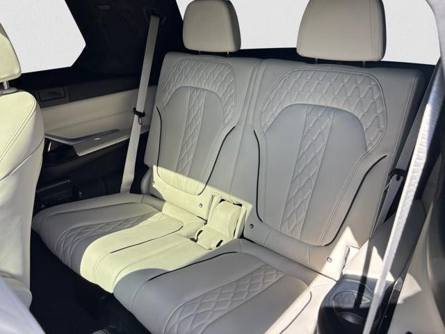 2023 BMW X7 xDrive40i Sports Activity Vehicle