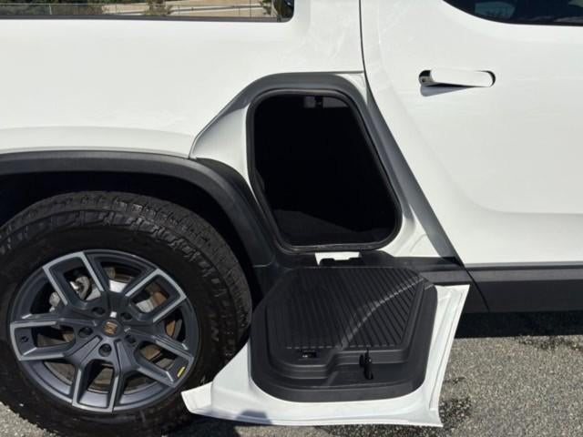 2023 Rivian R1T Adventure Dual-Motor Large Pack
