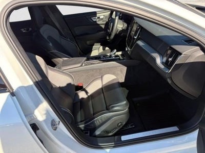 2024 Volvo S60 B5 FWD Plus Black Edition
