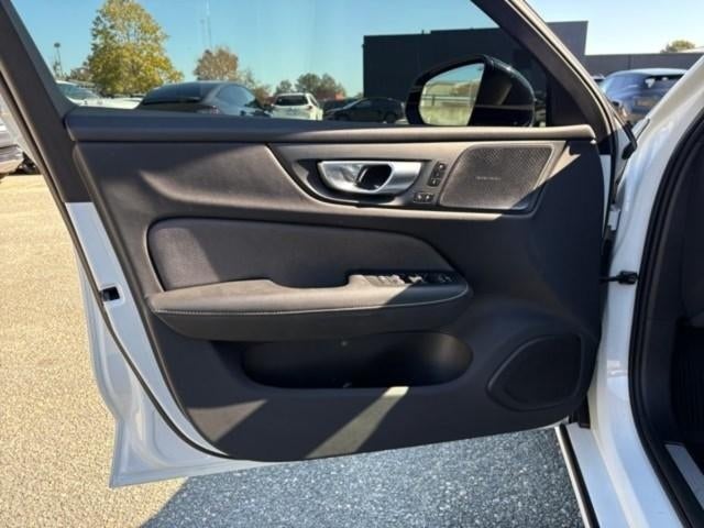 2024 Volvo S60 B5 FWD Plus Black Edition