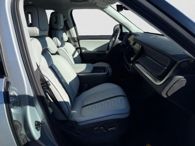 2025 Rivian R1S Adventure Dual-Motor Standard Pack