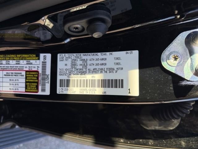 2025 Toyota Sequoia Platinum 4WD (Natl)