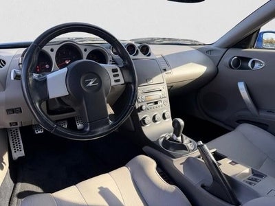 2005 Nissan 350Z 2dr Roadster Touring Manual