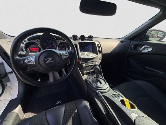 2017 Nissan 370Z Coupe Touring Auto