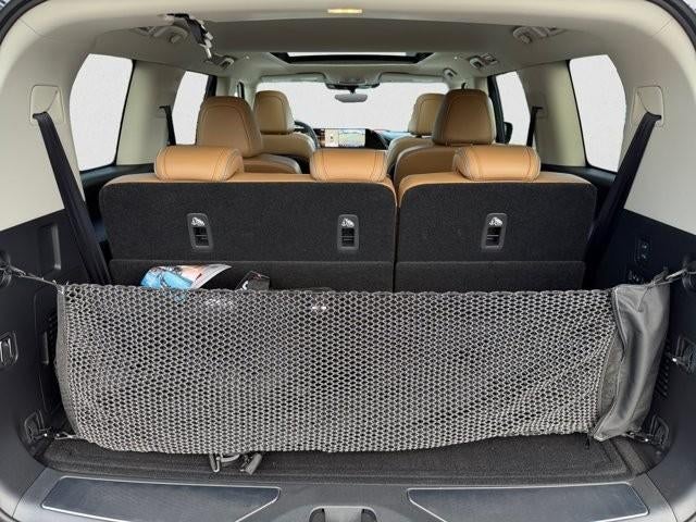 2027 INFINITI QX80 Luxe 4WD