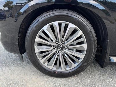 2027 INFINITI QX80 Luxe 4WD