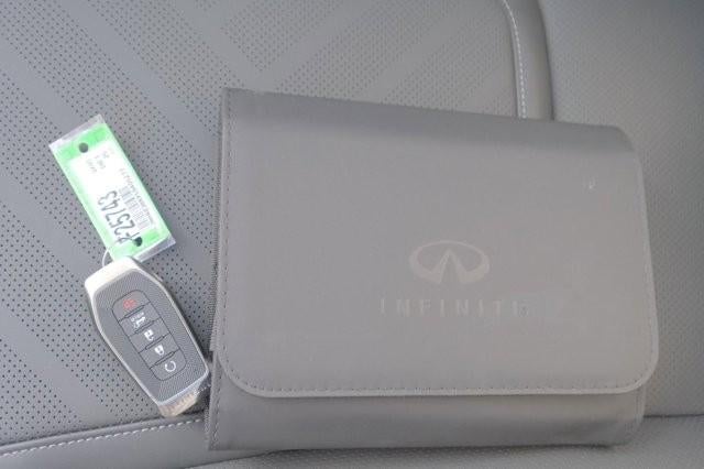 2025 INFINITI QX80 Luxe 4WD