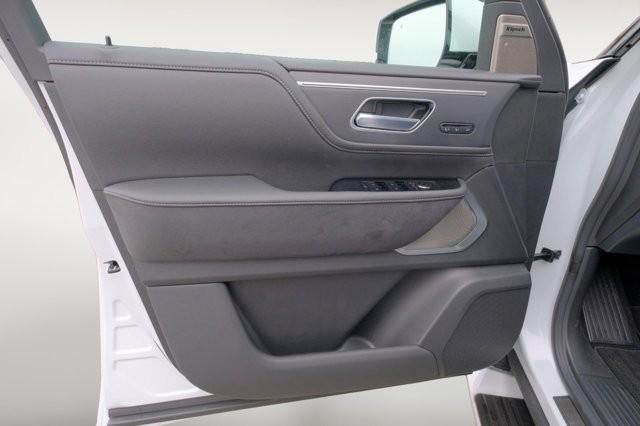 2025 INFINITI QX80 Sensory 4WD