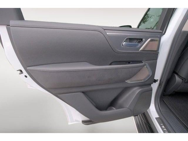 2025 INFINITI QX80 Sensory 4WD