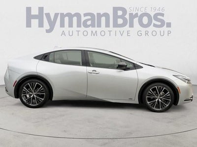 2023 Toyota Prius XLE AWD (Natl)
