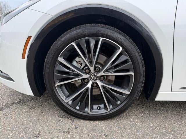 2024 Toyota Prius Limited AWD (Natl)