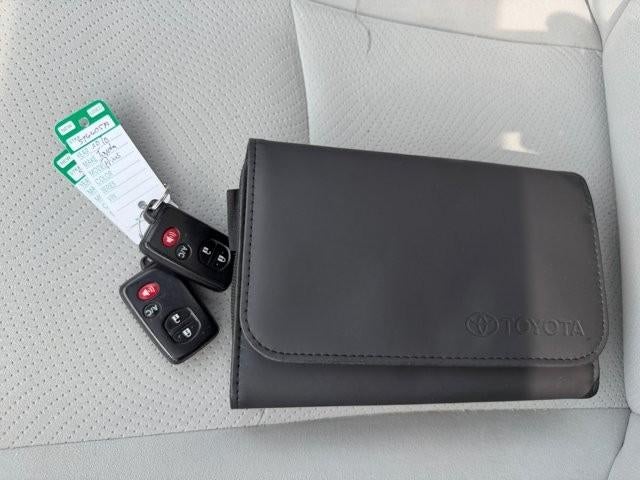 2010 Toyota Prius 5dr HB II (Natl)