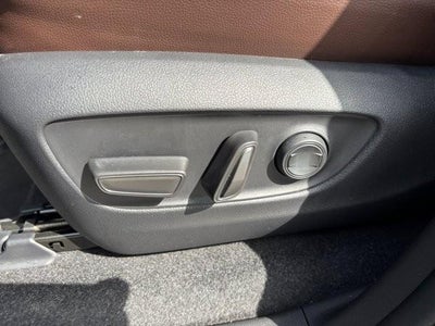 2025 Toyota Land Cruiser 4WD (Natl)