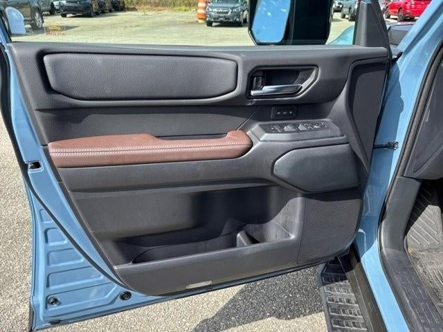 2025 Toyota Land Cruiser 4WD (Natl)