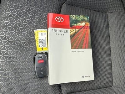 2025 Toyota 4Runner SR5 4WD (GS)