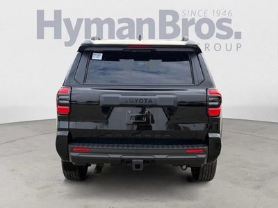 2025 Toyota 4Runner SR5 4WD (GS)