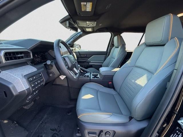 2025 Toyota 4Runner Hybrid Trailhunter 4WD (Natl)