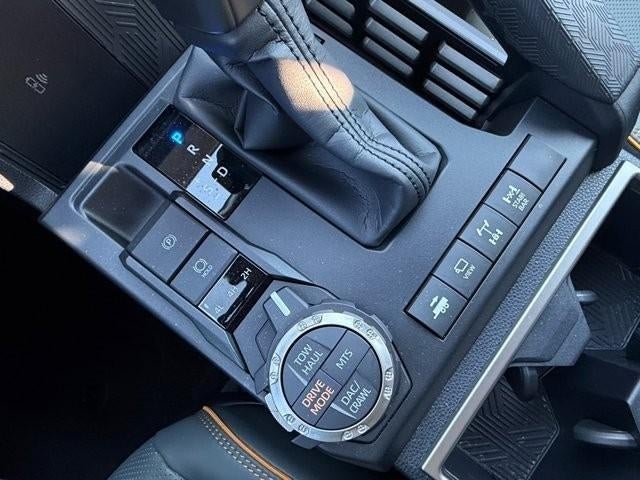 2025 Toyota 4Runner Hybrid Trailhunter 4WD (Natl)