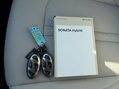2025 Hyundai SONATA Hybrid Limited FWD