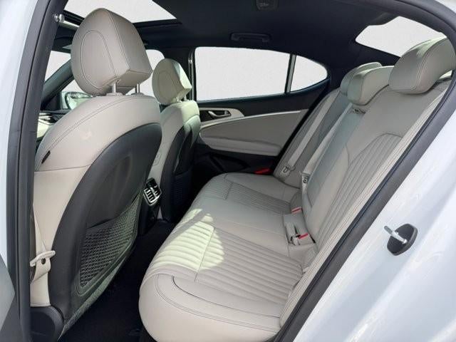 2023 Genesis G70 2.0T RWD