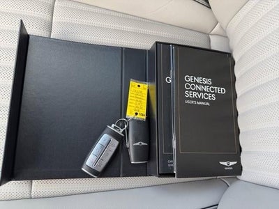 2023 Genesis G70 2.0T RWD