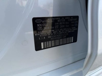 2023 Genesis G70 2.0T RWD