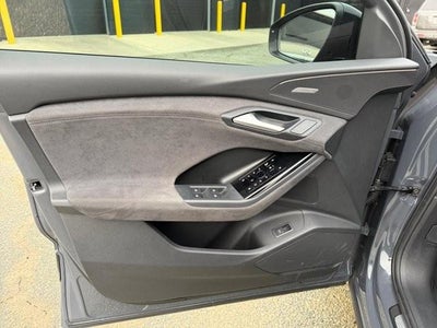 2025 Audi SQ6 e-tron Prestige quattro