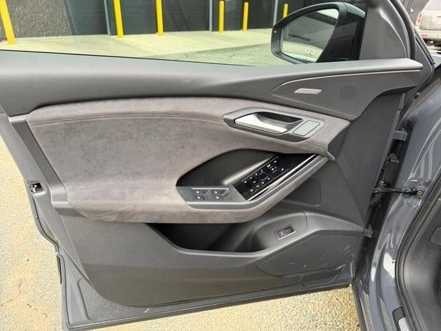 2025 Audi SQ6 e-tron Prestige quattro