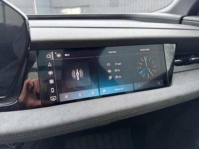 2025 Audi SQ6 e-tron Prestige quattro