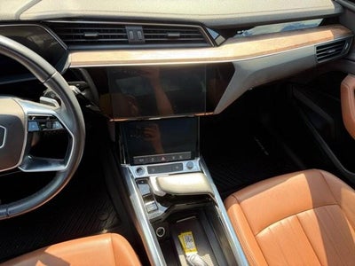 2022 Audi e-tron Premium quattro
