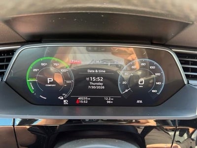 2022 Audi e-tron Premium quattro