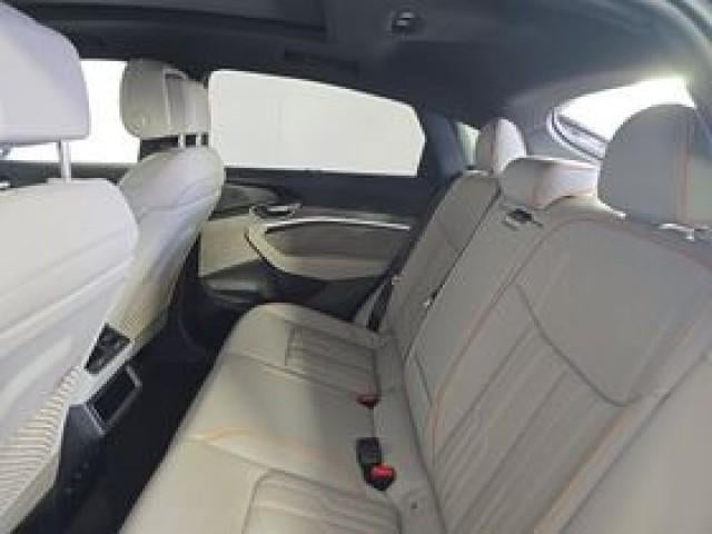 2024 Audi Q8 e-tron Sportback S line Prestige quattro