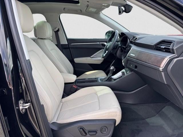 2022 Audi Q3 S line Premium 45 TFSI quattro