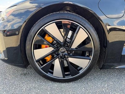 2022 Audi RS e-tron GT quattro