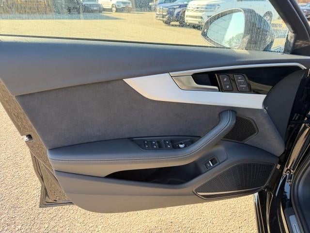 2023 Audi A4 Sedan S line Prestige 45 TFSI quattro