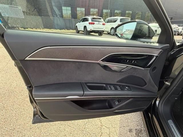 2022 Audi A8 L 55 TFSI quattro