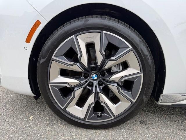 2023 BMW i7 xDrive60 Sedan
