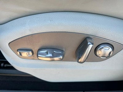 2023 Porsche Macan AWD