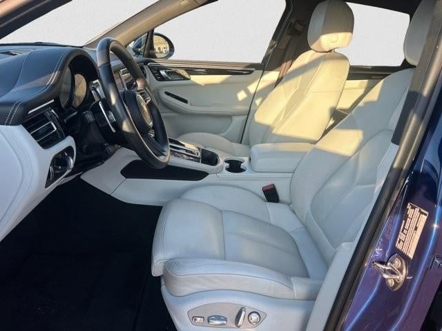 2023 Porsche Macan AWD