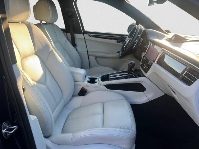 2023 Porsche Macan AWD