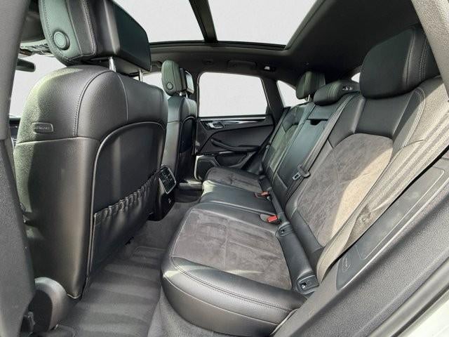 2021 Porsche Macan AWD