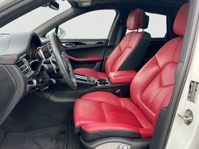 2022 Porsche Macan AWD