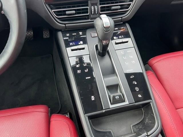 2022 Porsche Macan AWD