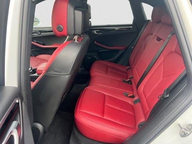 2022 Porsche Macan AWD